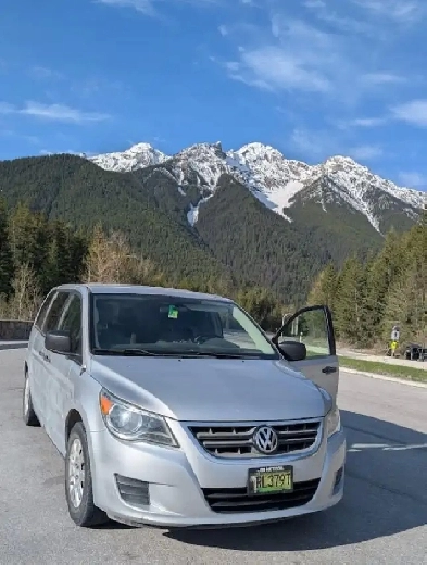 2011 VW Routan w camping setup