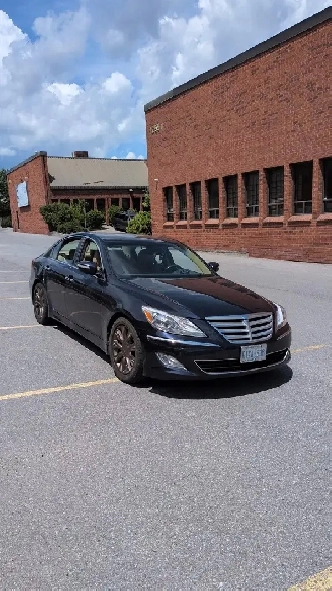 HYUNDAI GENESIS 2014 V6 66982 KM ONLY SALES $14800.00