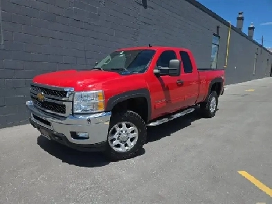2012 Chevrolet Silverado 2500HD LT 4WD 6.6L DURAMAX DIESEL EXTEN