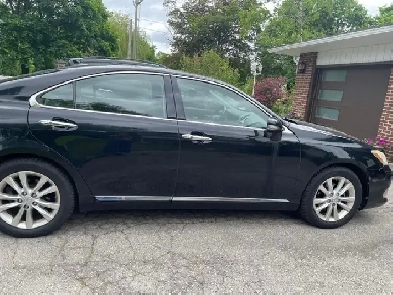 2011 lexus ES 350 -  loaded interior