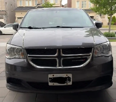 2016 Dodge Grand Caravan SXT – Low KM, Family-Ready with DVD Ent