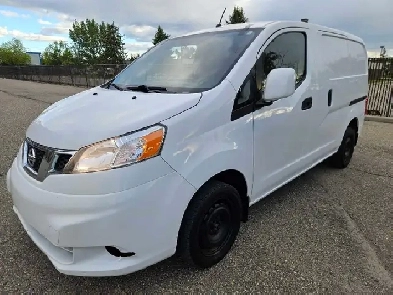 2017 Nissan NV200 S 2.0L 4CYL Cargo