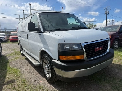 2017 GMC SAVANA 2500