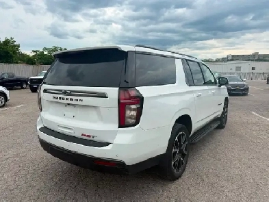 2021 Chevrolet Suburban RST BLACK GLOSS ACCENTS | AUTO EMERGE...