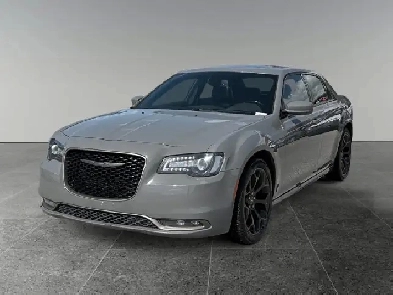 2019 Chrysler 300 S / RWD