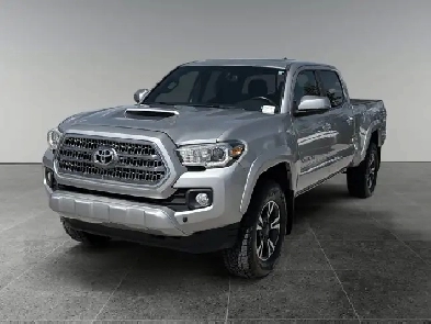 2017 Toyota Tacoma TRD Sport / 4x4