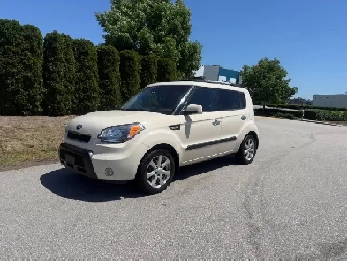 2011 KIA SOUL   AUTOMATIC A/C MOONROOF ALLOYS LOCAL BC