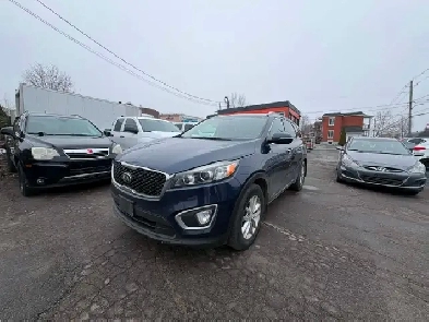 Kia Sorento 2017 Aut. AWD. 205km. $8 995. Rusty 450-820-0550