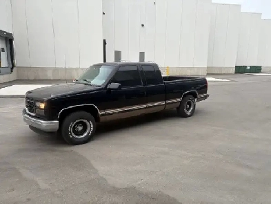 1997 gmc sierra , ext short box 2 wd .