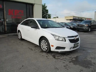 2011 Chevrolet Cruze LS  w/1SB ONLY 108,000KMS!!!