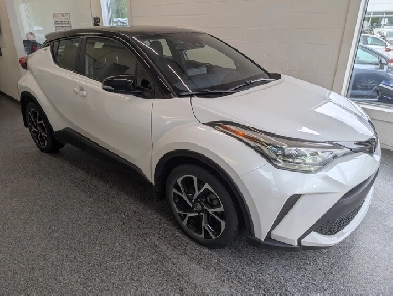 2022 Toyota C-HR XLE PREMIUM,