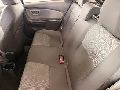 2015 Toyota Yaris 5dr HB Auto LE
