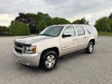 2009 Chevrolet Suburban LT Loaded 4X4