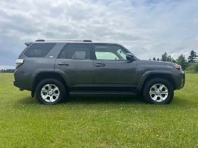 2019  SR5 4 Runner