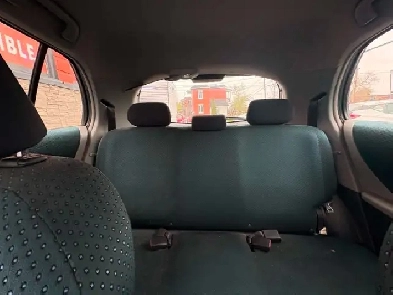 Toyota Yaris 2007 Automatique $3795. Rusty 450-820-0550