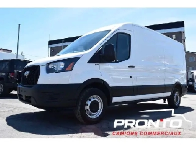 2024 Ford Transit Cargo Van T-250 148WB Med Roof  VENDU