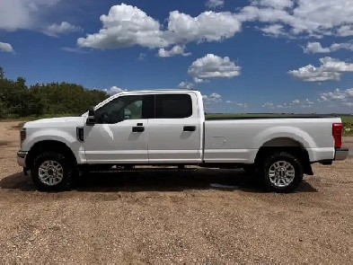 2019 Ford F-350 6.2 litre gas