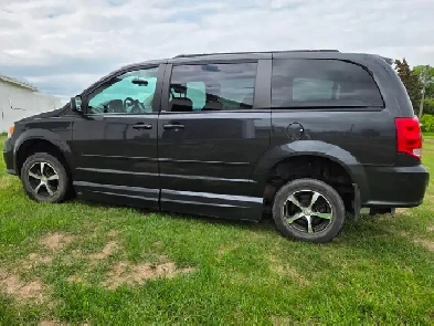 VMI Handicap Van - Dodge Grand Caravan - Low Kilometer