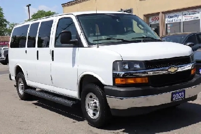 2023 Chevrolet Express RWD 3500 135' LT