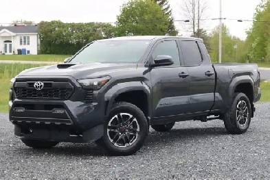 2025 Toyota Tacoma TRD Sport (8A,4X4) 6 pi