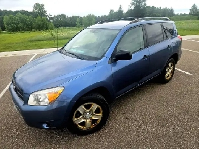 2008 Toyota Rav4 AWD 3rd row Low kms