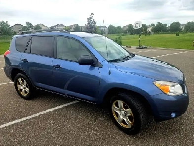 2008 Toyota Rav4 AWD 3rd row Low kms