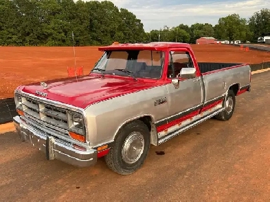 1990 Dodge Ram D250 Cummins 2WD