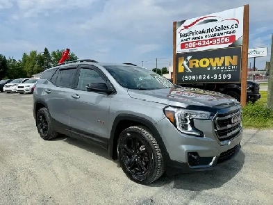 2023 GMC Terrain AT4! AWD! LOW LOW KMS! CLEAN CARFAX! NEW MV