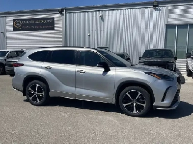 2022 Toyota Highlander XSE AWD/LEATHER/B.CAM/SUNROOF/3RD ROW