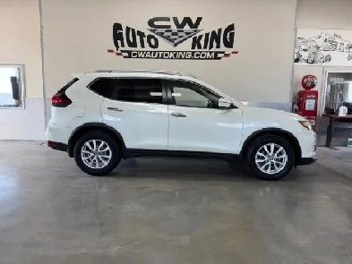 2019 Nissan Rogue SV / Front Wheel Drive / 1 Local Owner