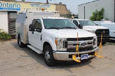 2017 Ford F-350 XLT Service Body truck DRW