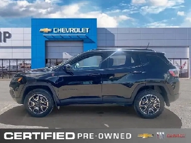 2025 Jeep Compass Trailhawk 4X4 | Leather | Sunroof | Nav
