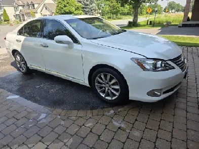 2011 Lexus ES, Ottawa