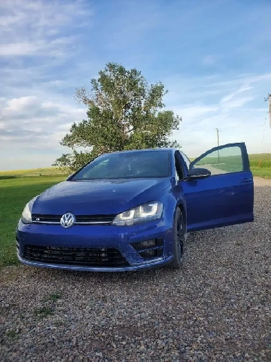 2017 Volkswagen Golf R