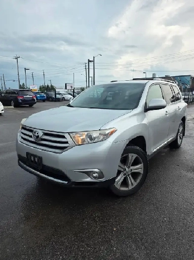 2013 Toyota Highlander SE