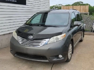 2013 Toyota Sienna XLE