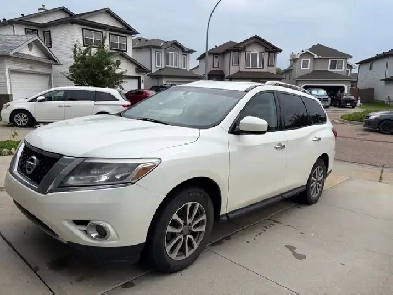2015 Nissan Pathfinder SV