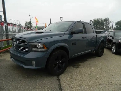 2015 Dodge Ram 1500 CREW CAB /SORT BOX  4X4