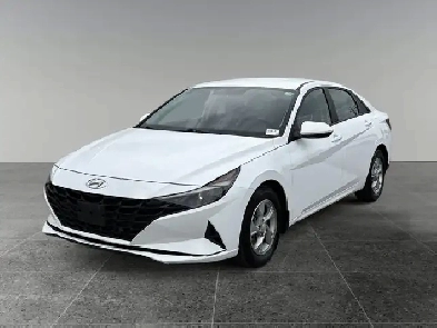 2022 Hyundai Elantra Essential / FWD