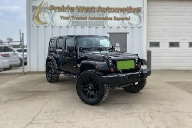 2012 Jeep WRANGLER UNLIMITED 4WD Sahara | Command Start | Heated