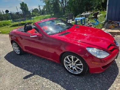Selling a 2005 Mercedez Benz 350 SLK