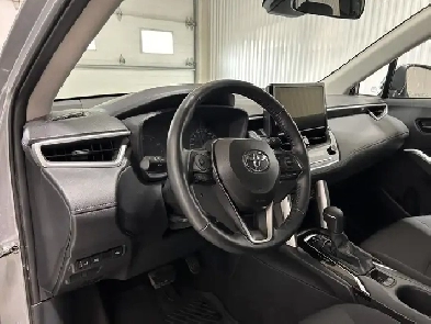 Toyota Corolla Cross LE TA 2024 à vendre