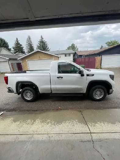2024 GMC Sierra