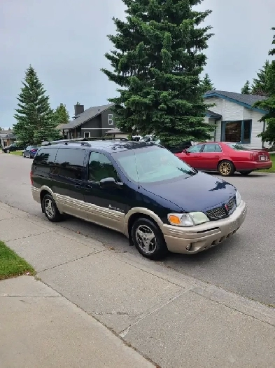 2005 Pontiac Montana Deluxury
