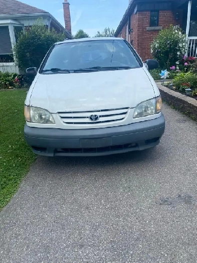 2001 Toyota sienna
