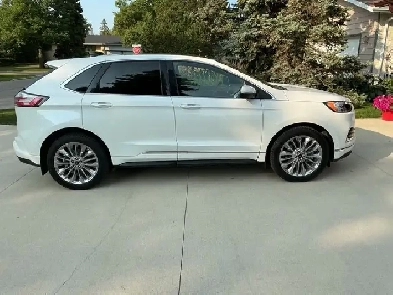 Well maintained 2020 Ford Edge Titanium Elite for sale