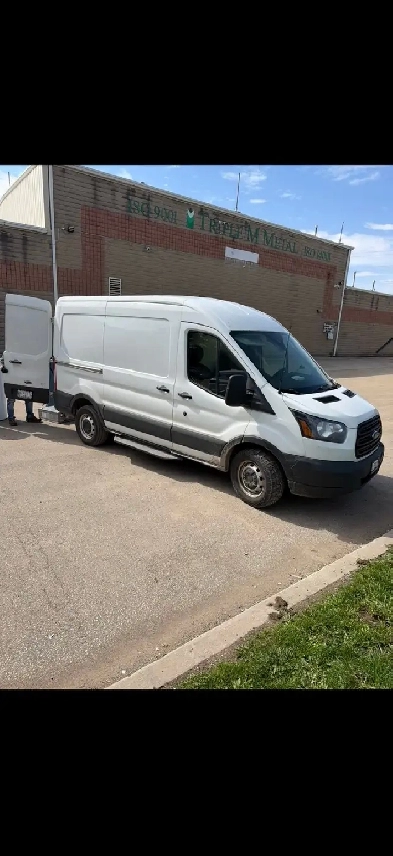 Ford transit ready to work!