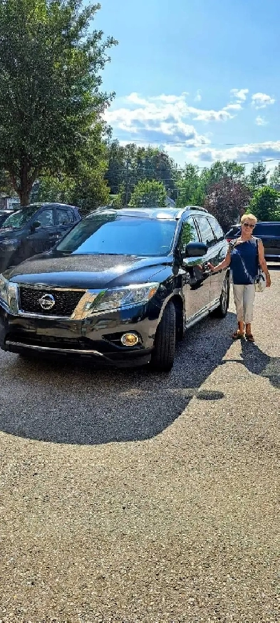 2013 Pathfinder Platinum 7 Passenger