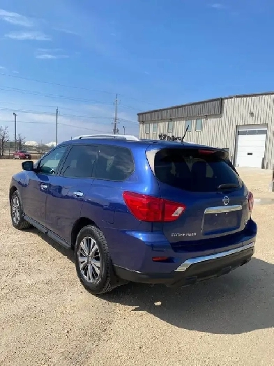 2018 Nissan Pathfinder SV Tech