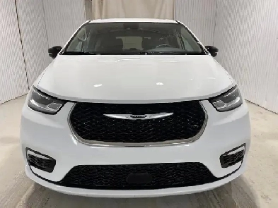 Chrysler Pacifica Touring-L TA 2024 à vendre